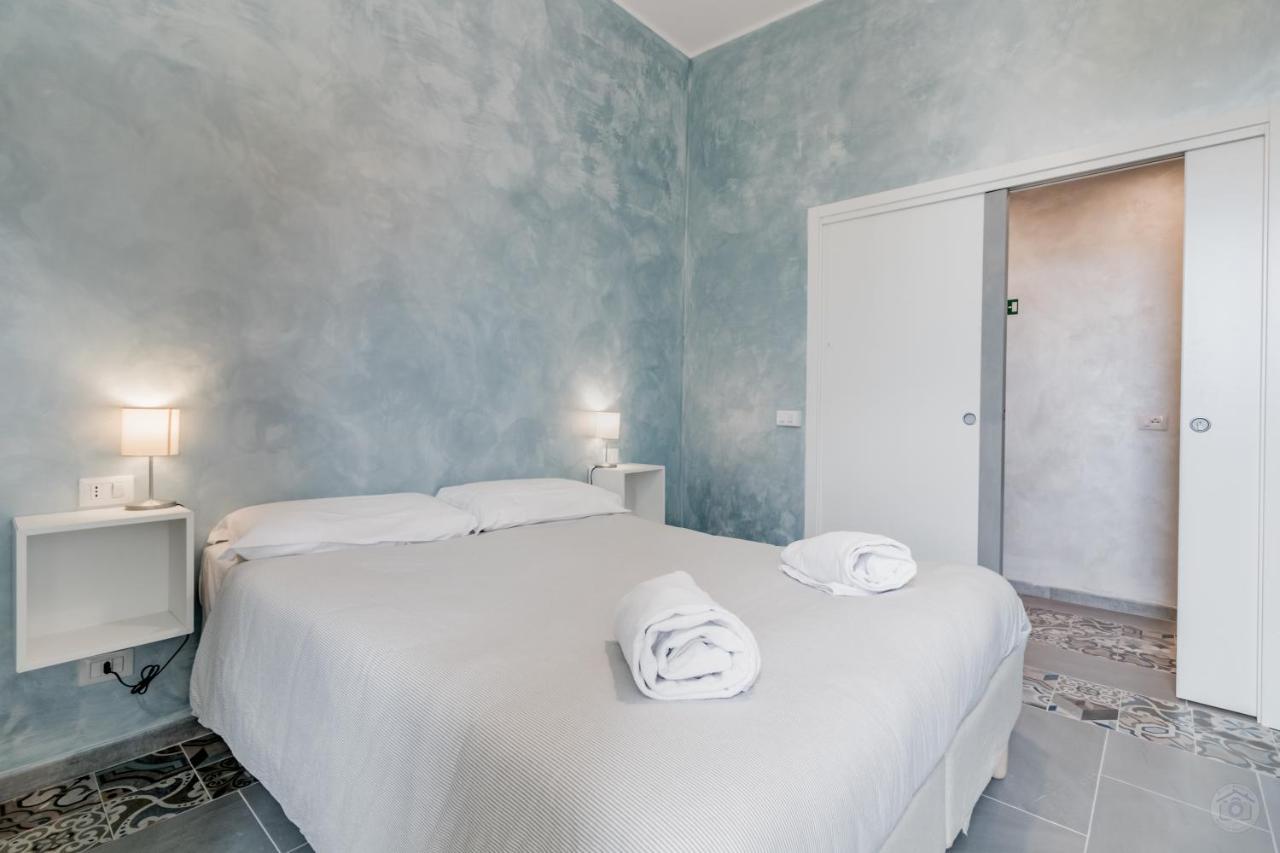 House Piramide Guest house *