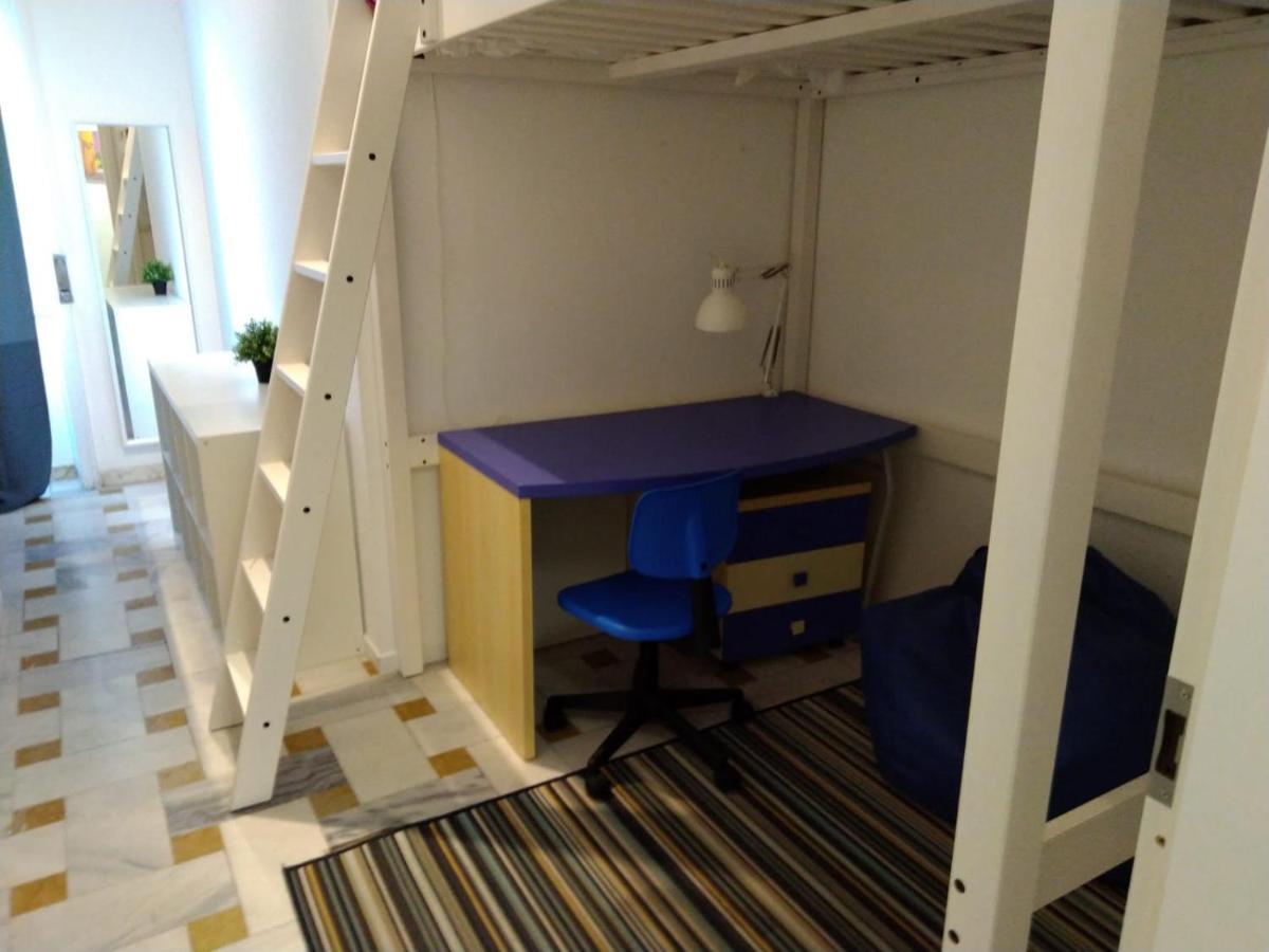 Kamchu Apartments: Piazza Bologna Maison d'hôtes *