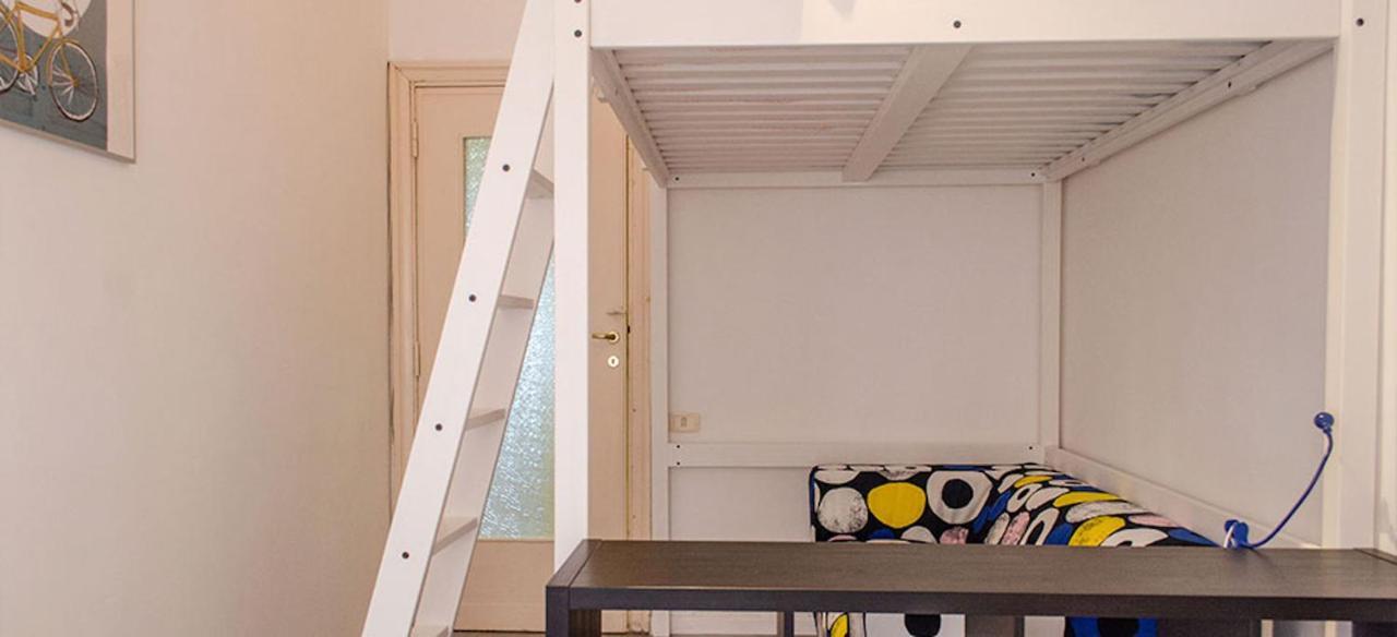 Kamchu Apartments: Piazza Bologna Maison d'hôtes
