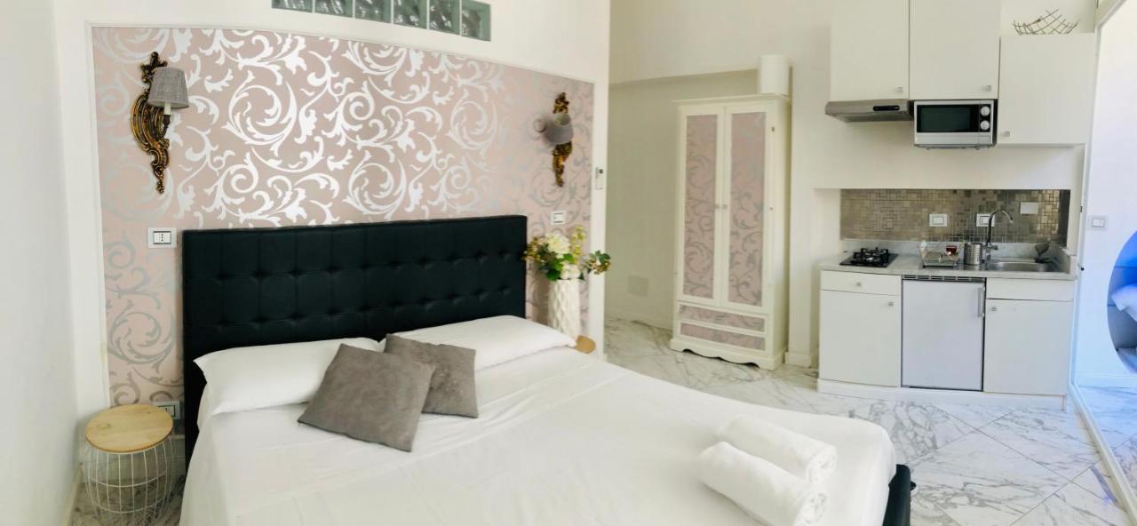 Parisa Bed & Breakfast *