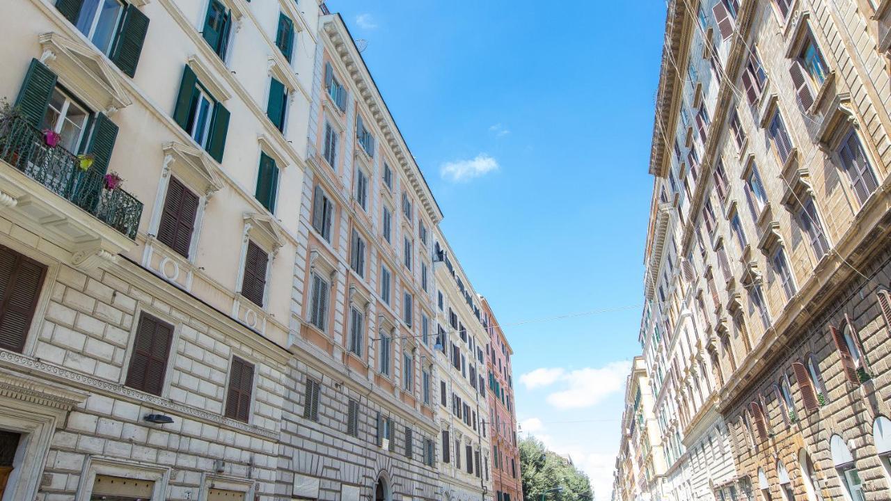 Apartment Trevi Colour- In *