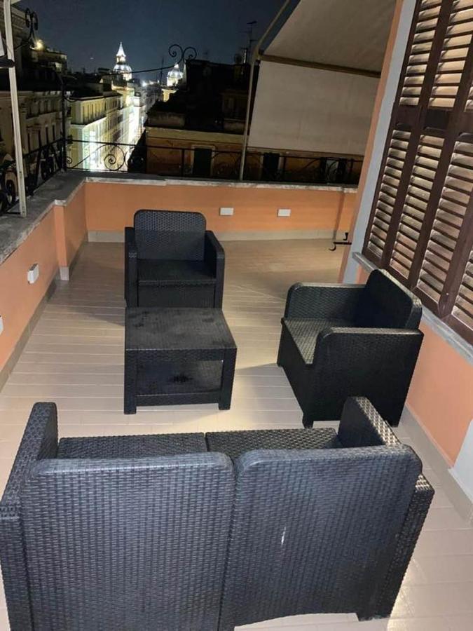 Esposizione Roof Apartment