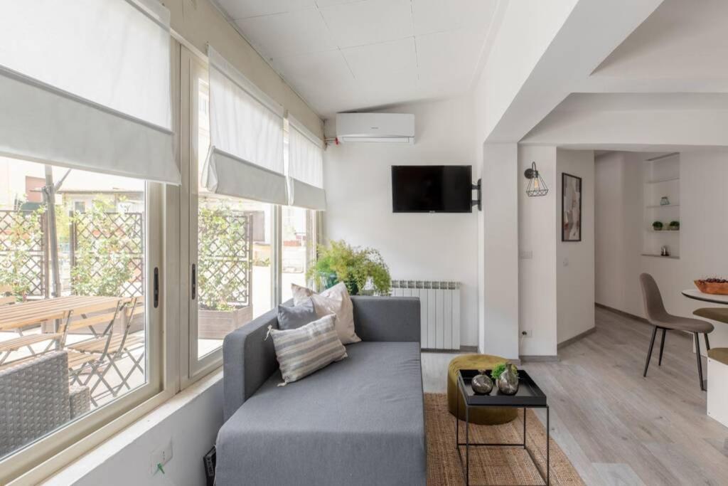 Iflat Opera Penthouse With Terrace Apartment