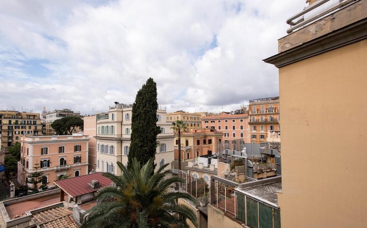 Artromano Hotel 2*