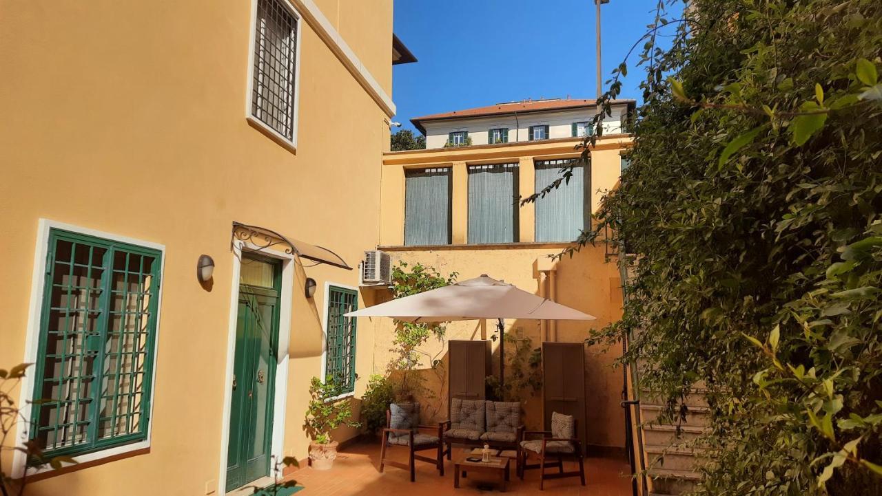 Bed & Breakfast Five 2*