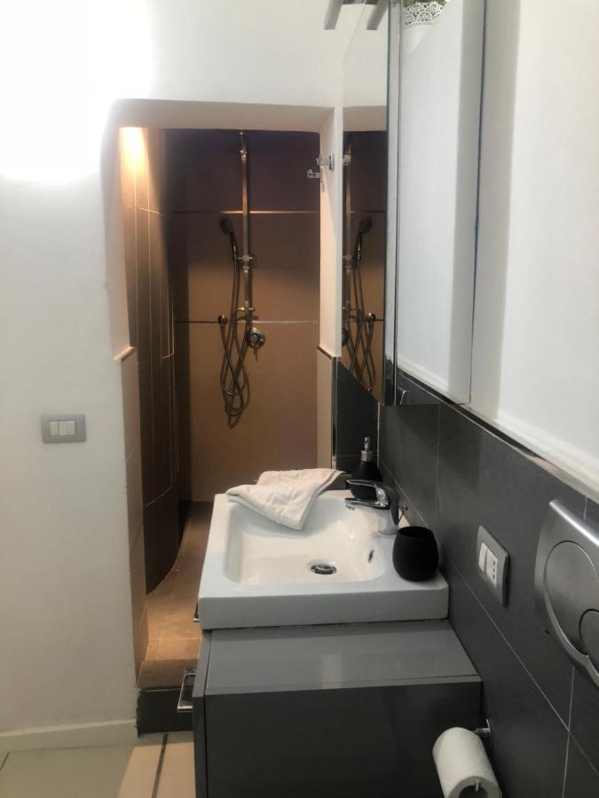 Colosseum Street Apartment Rome