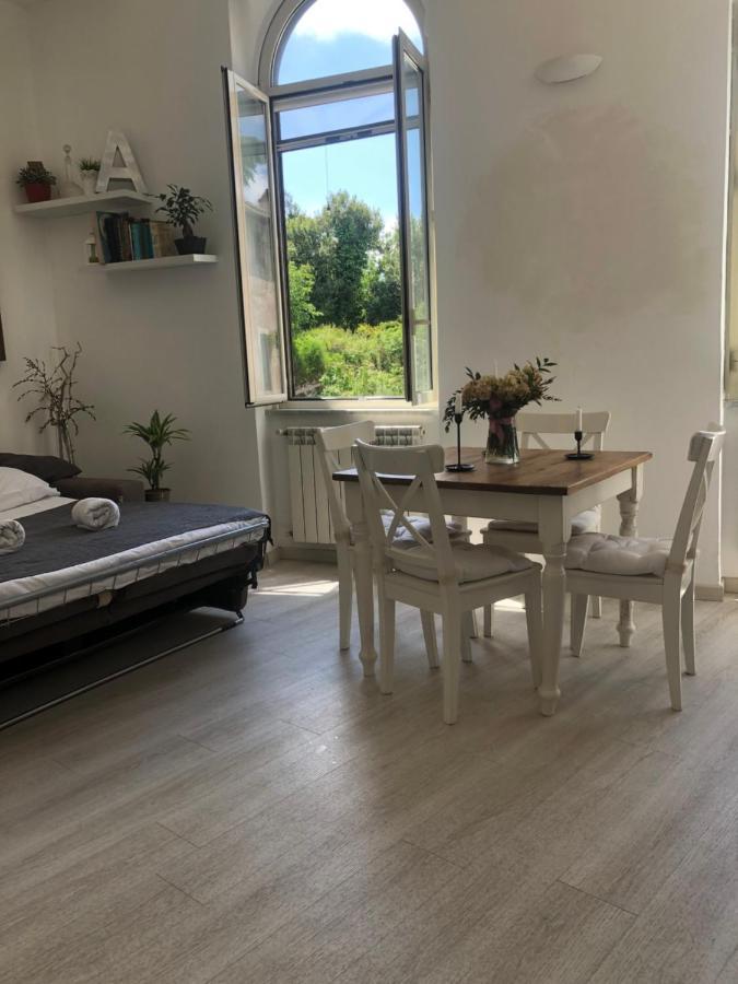 Colosseum Street Apartment Rome
