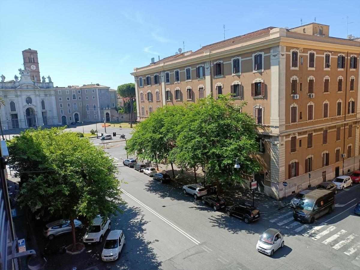 Sunnycornerinrhome Rome