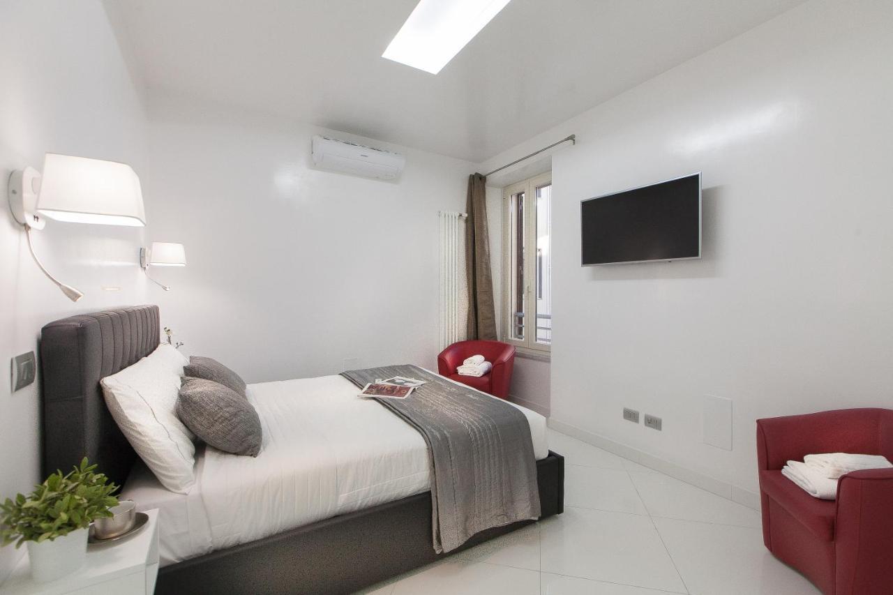 Apartment Piazza Venezia White *