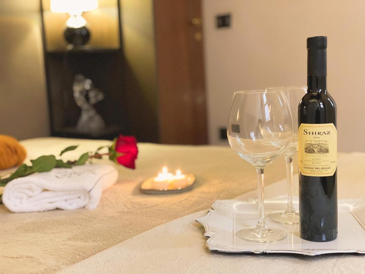 Trevi Fountain Luxury Apartment