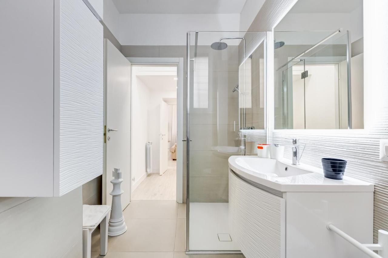 Bmga L The White Crown In Testaccio Apartment