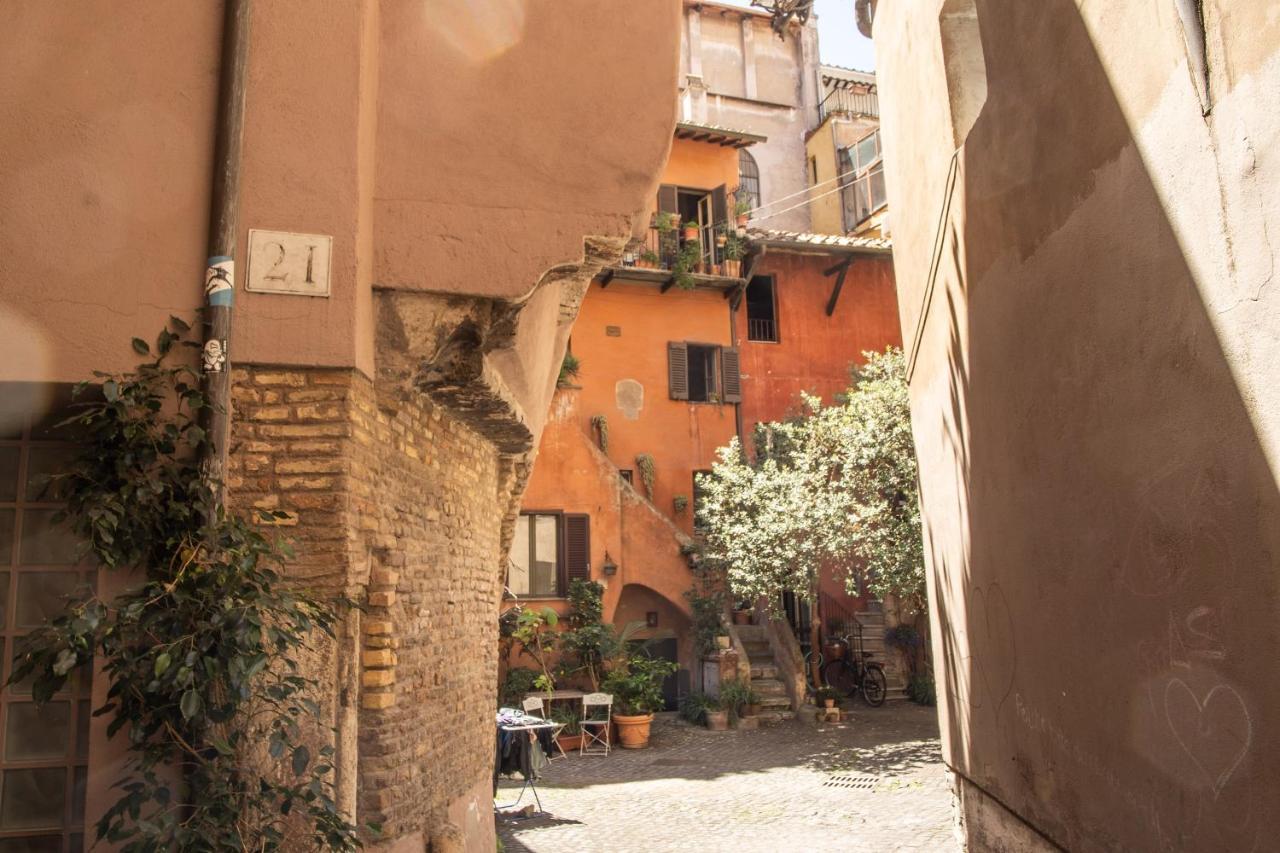 The Red House At Arco Degli Acetari Holiday home