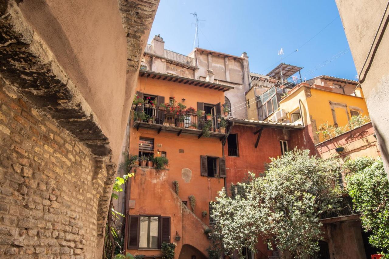 Holiday home The Red House At Arco Degli Acetari *