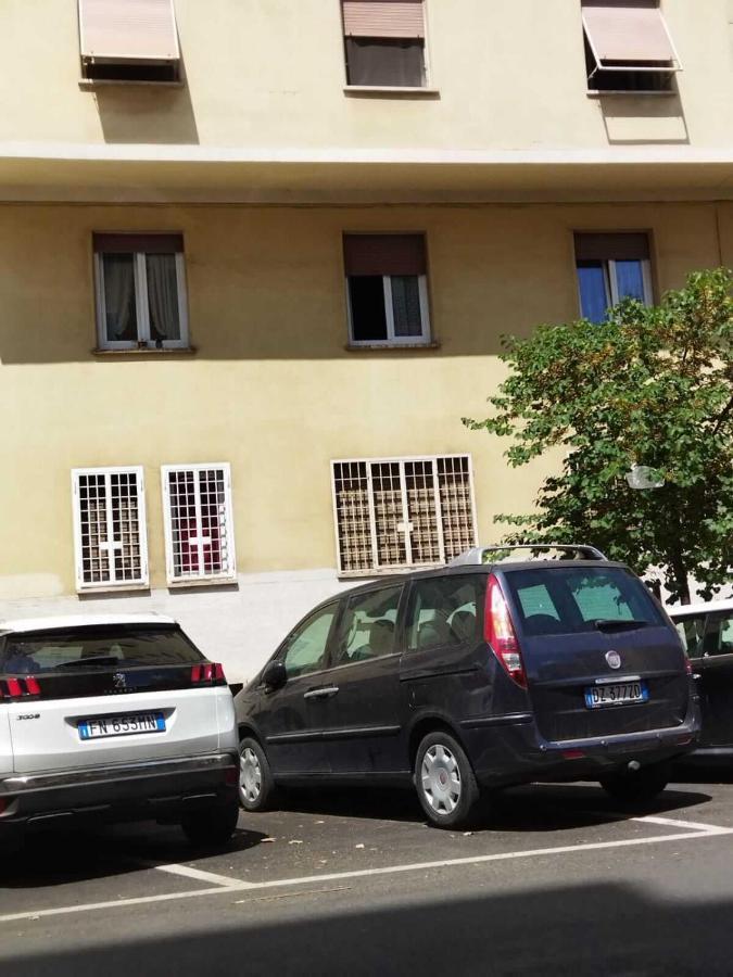 Affittacamere , Near Trastevere Station * Rome
