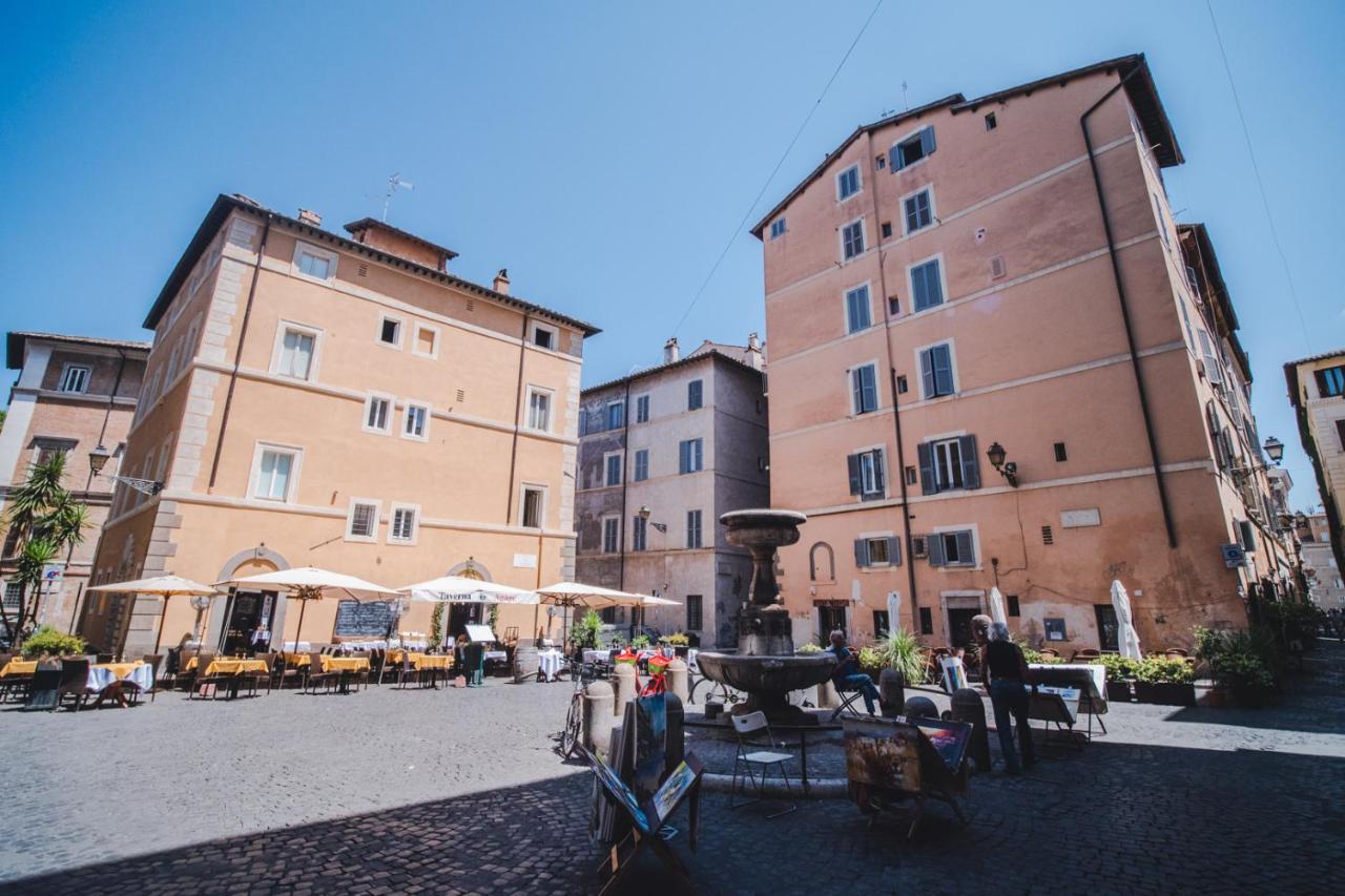 La Vetrina, The Renaissance Charme Of Piazza Navona Apartment