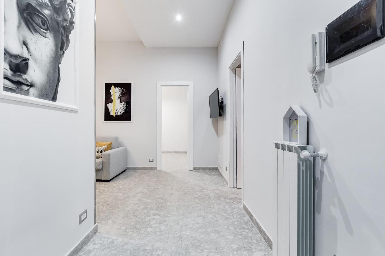Crystal Trevi Fountain - Romedreamhome