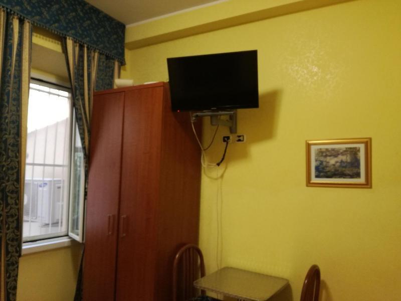 La Casa Dell'arte Guest house 2*