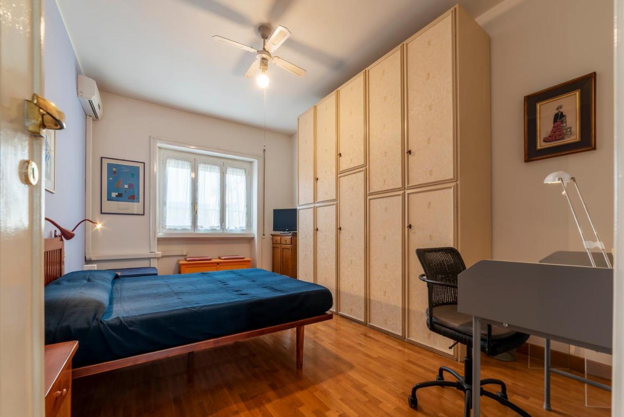 Apartamento Roomy And Bright With Terrace Roma