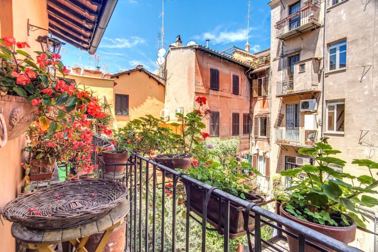 The Red House at Arco degli Acetari Casa vacanze