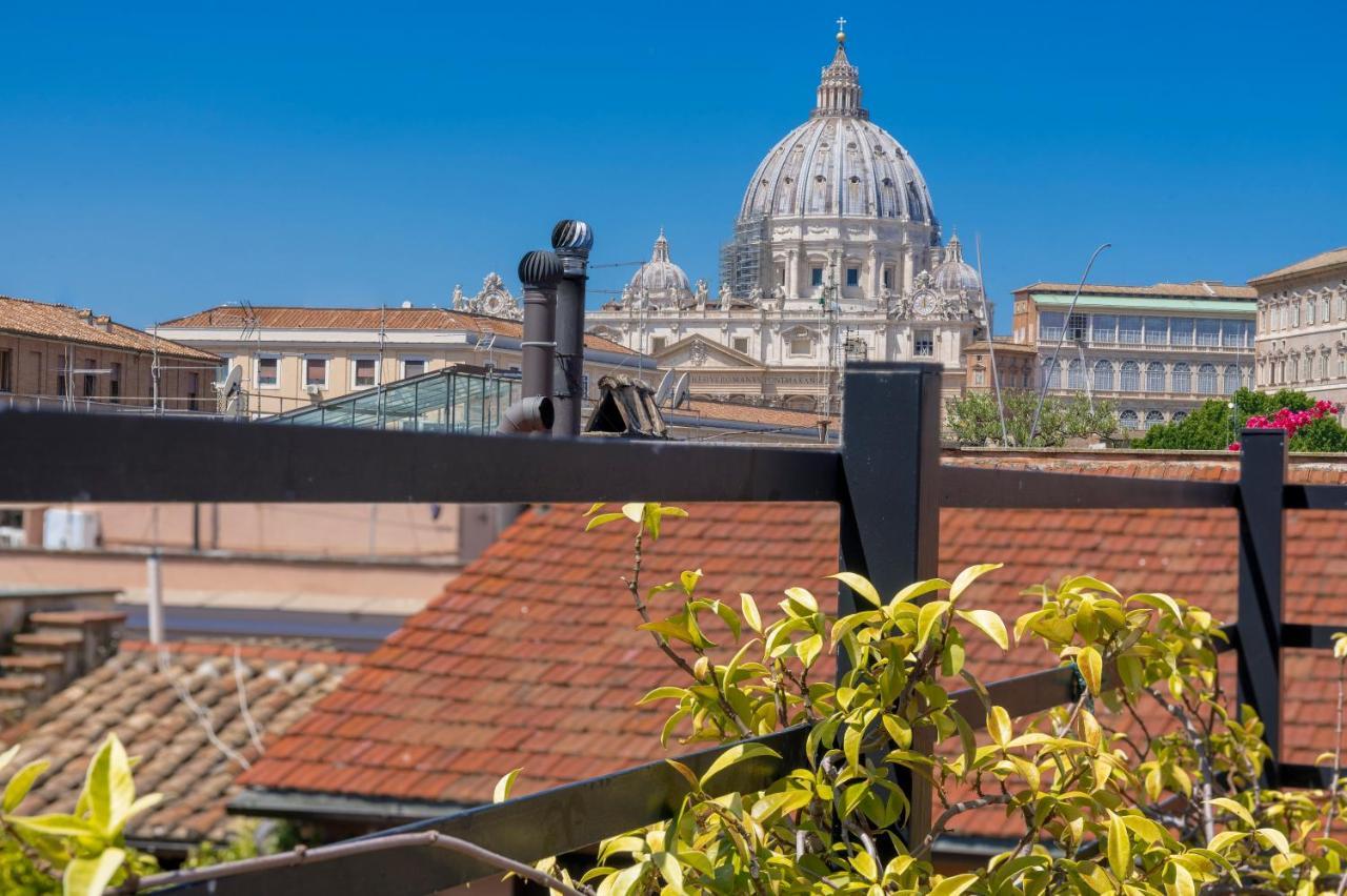 Unique View Over St. Peter's Dome! Rome