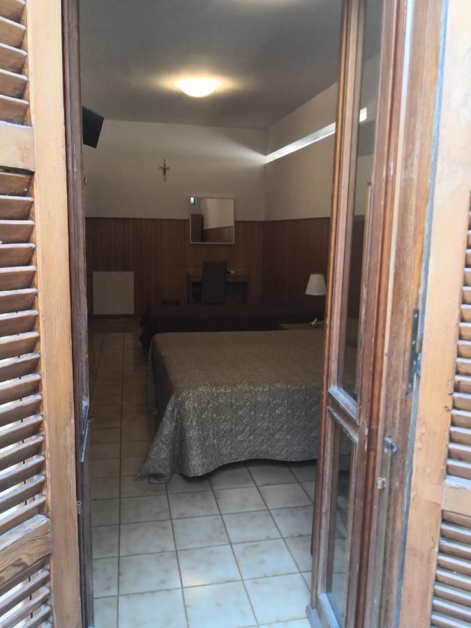 Acomodação com café da manhã  Domus Getsemani 2*