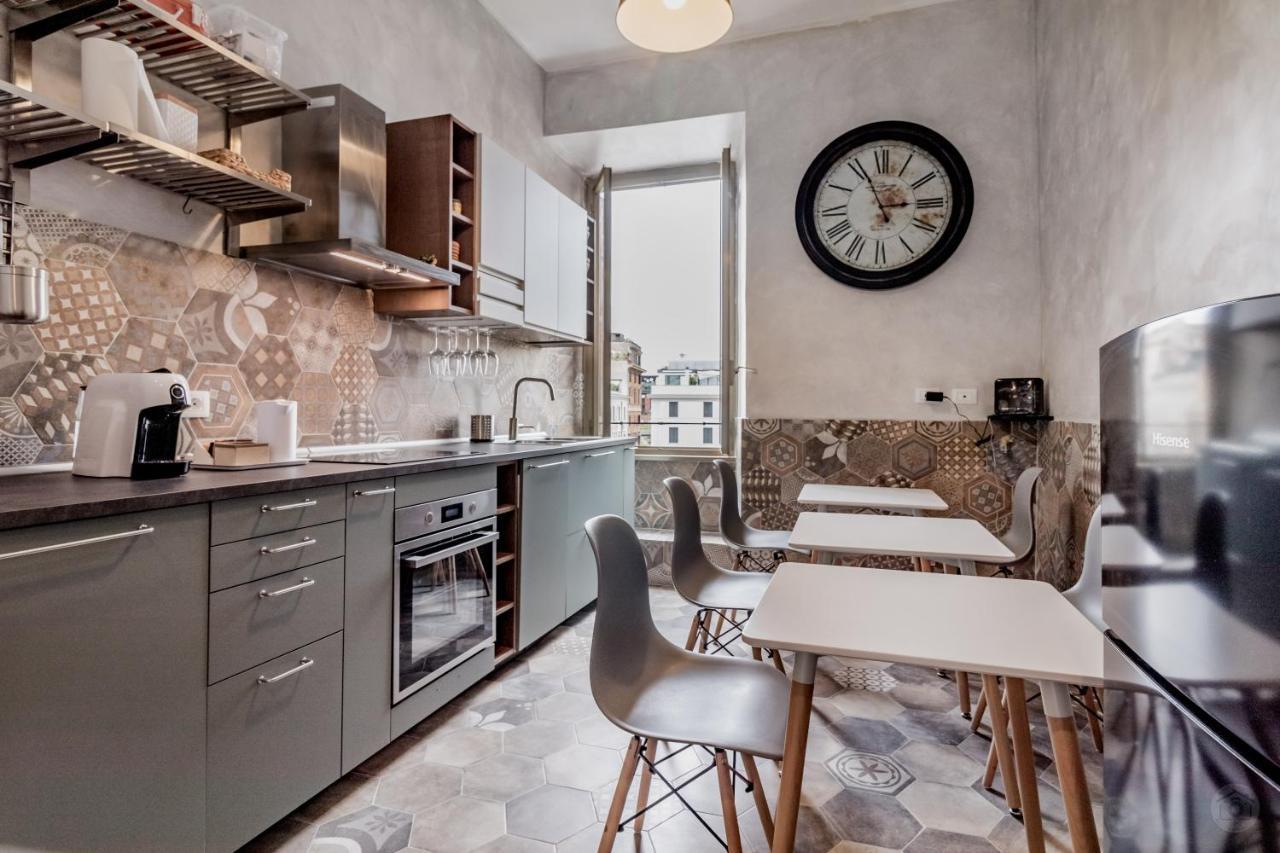 House Piramide Guest house *