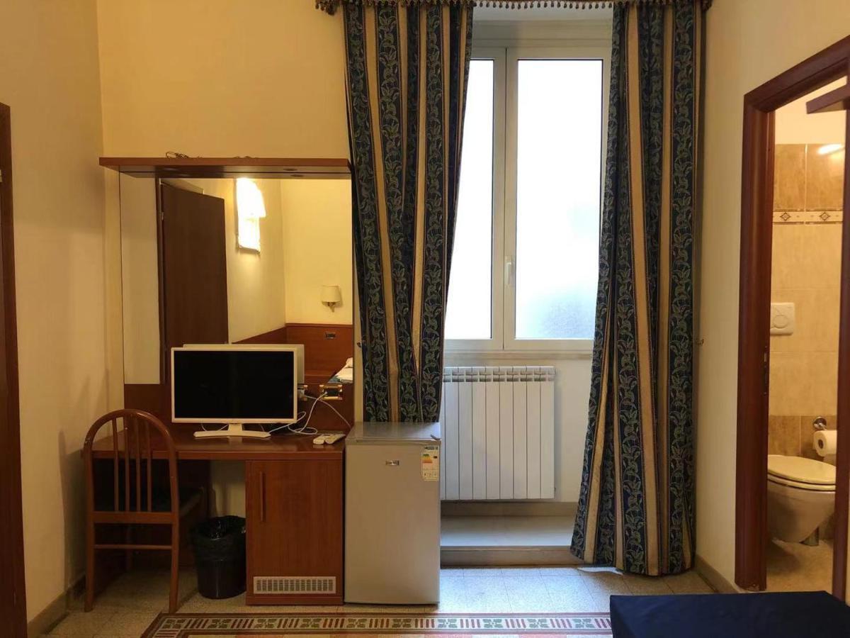 Cavour *