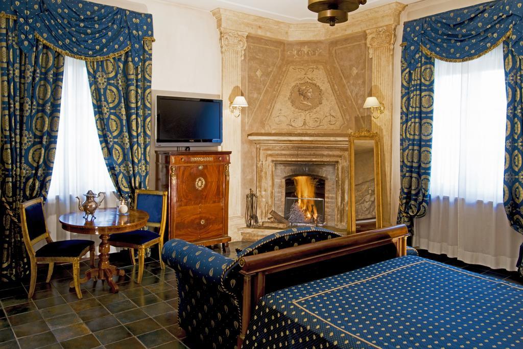 Castello Della Castelluccia 4* Rome