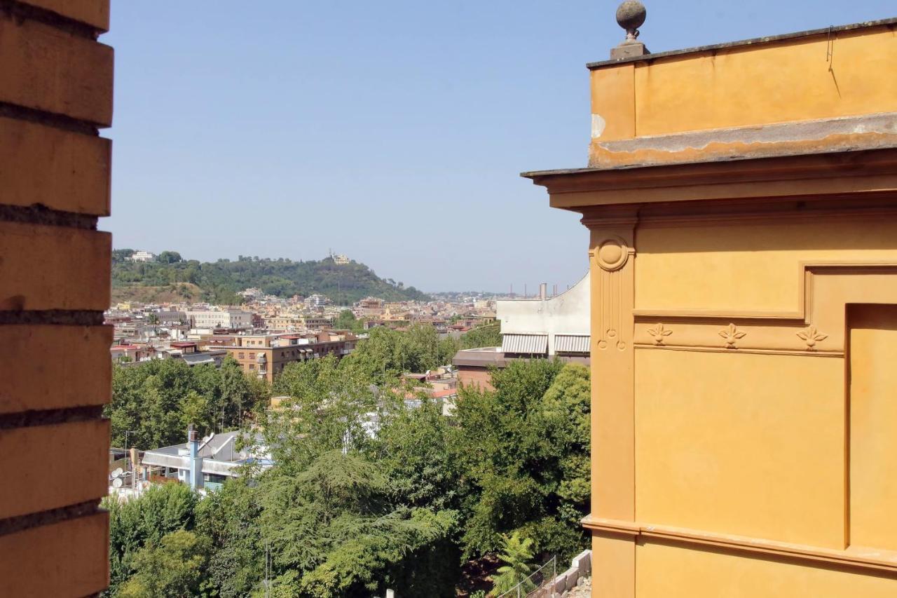 Vatican Museum With Terrace Apartment *