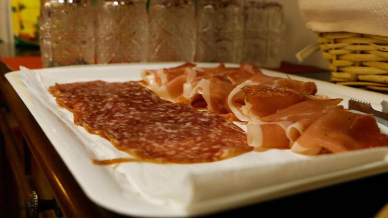 Bq House Castello Luxury Bed & Breakfast 2*