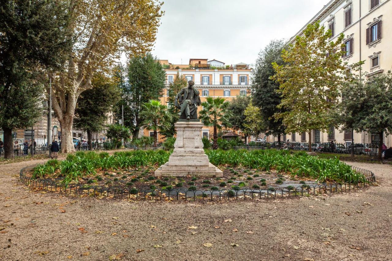Leonardo Navona * Rome