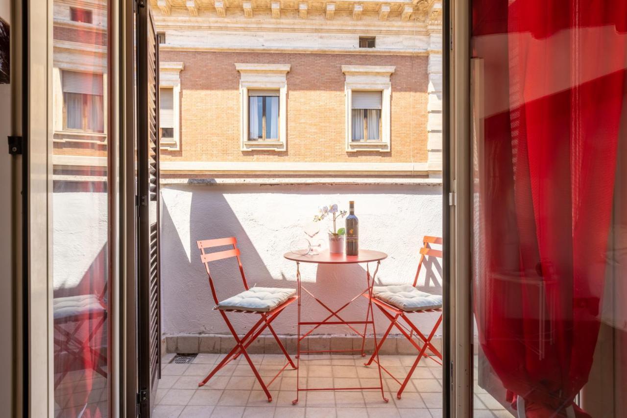 Casa de hóspedes Vg Fontana Di Trevi - 5 Stelle Con Balcone