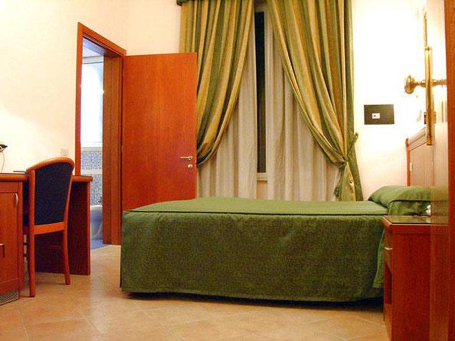 Hotel Philia