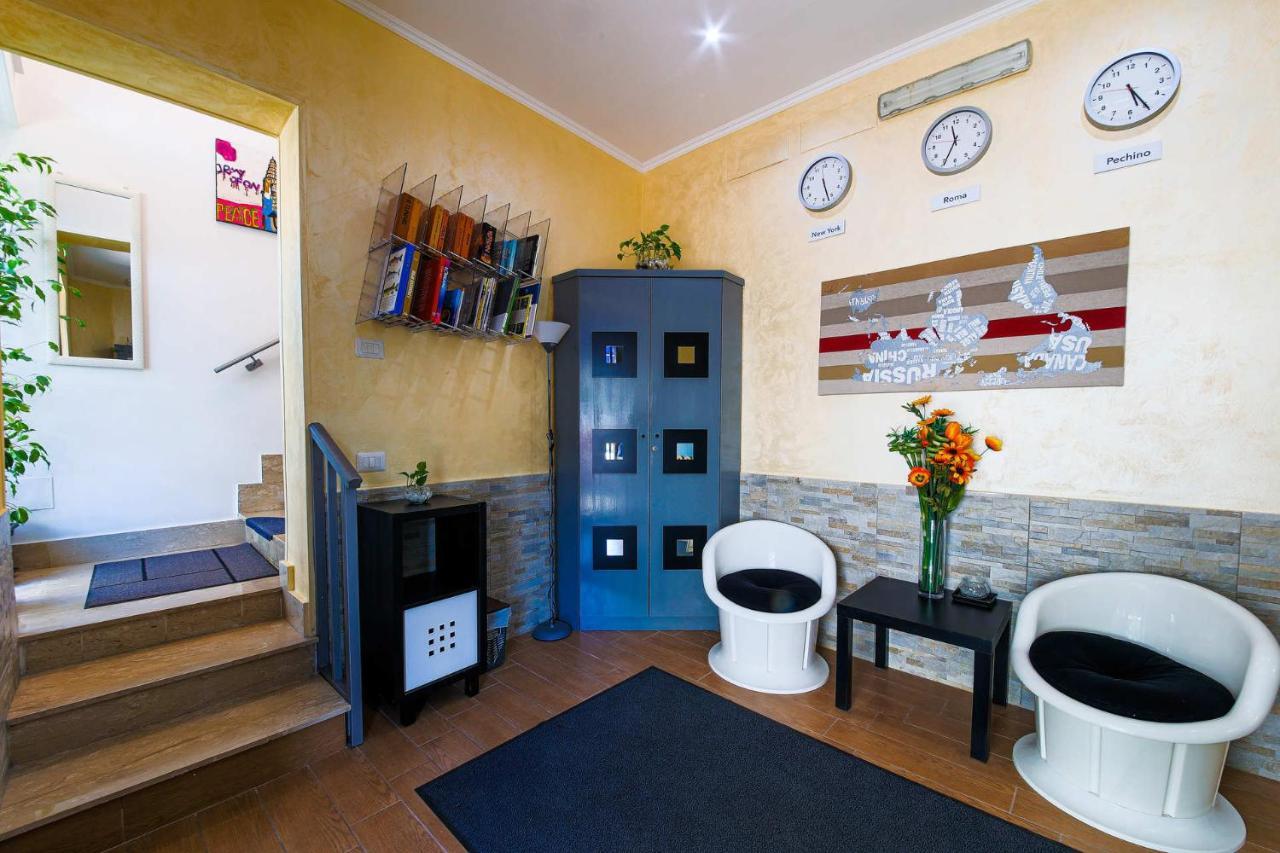 E-room 42 *