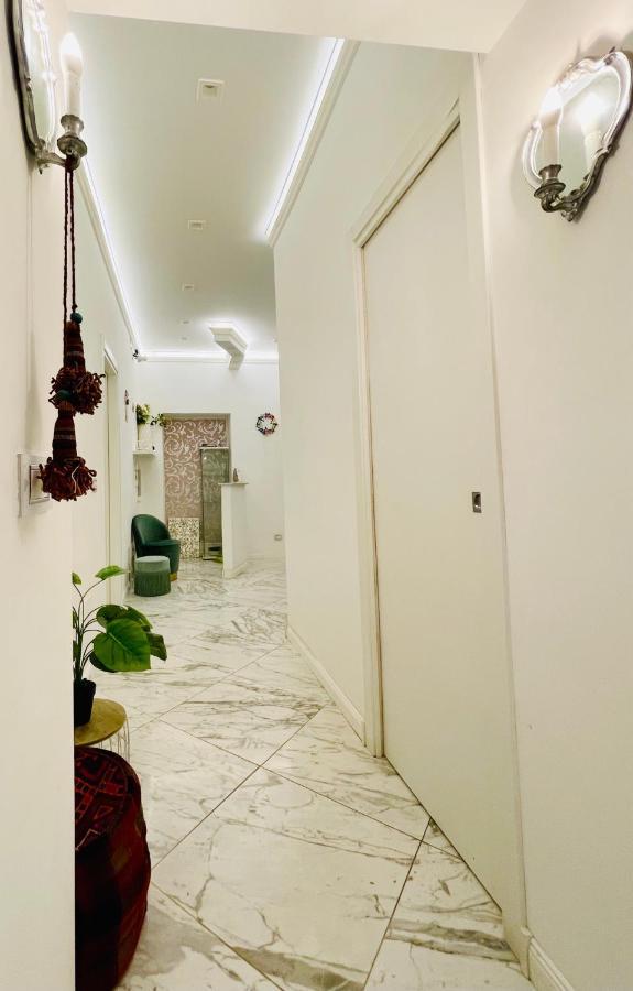 Bed & Breakfast Parisa *