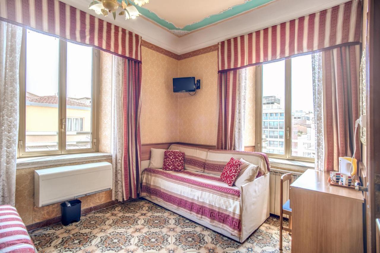 Hotel Artromano Rome