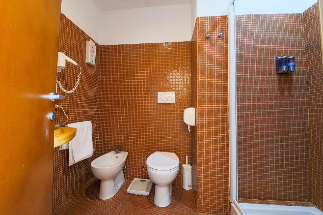 E-room 42 Guest house
