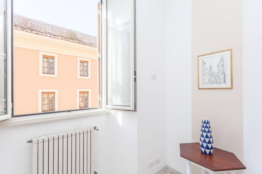 Large In Center, Termini Area * Rome