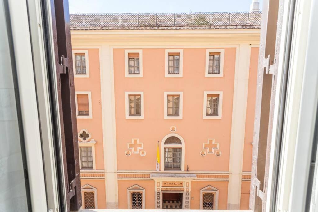 Large In Center, Termini Area Apartment