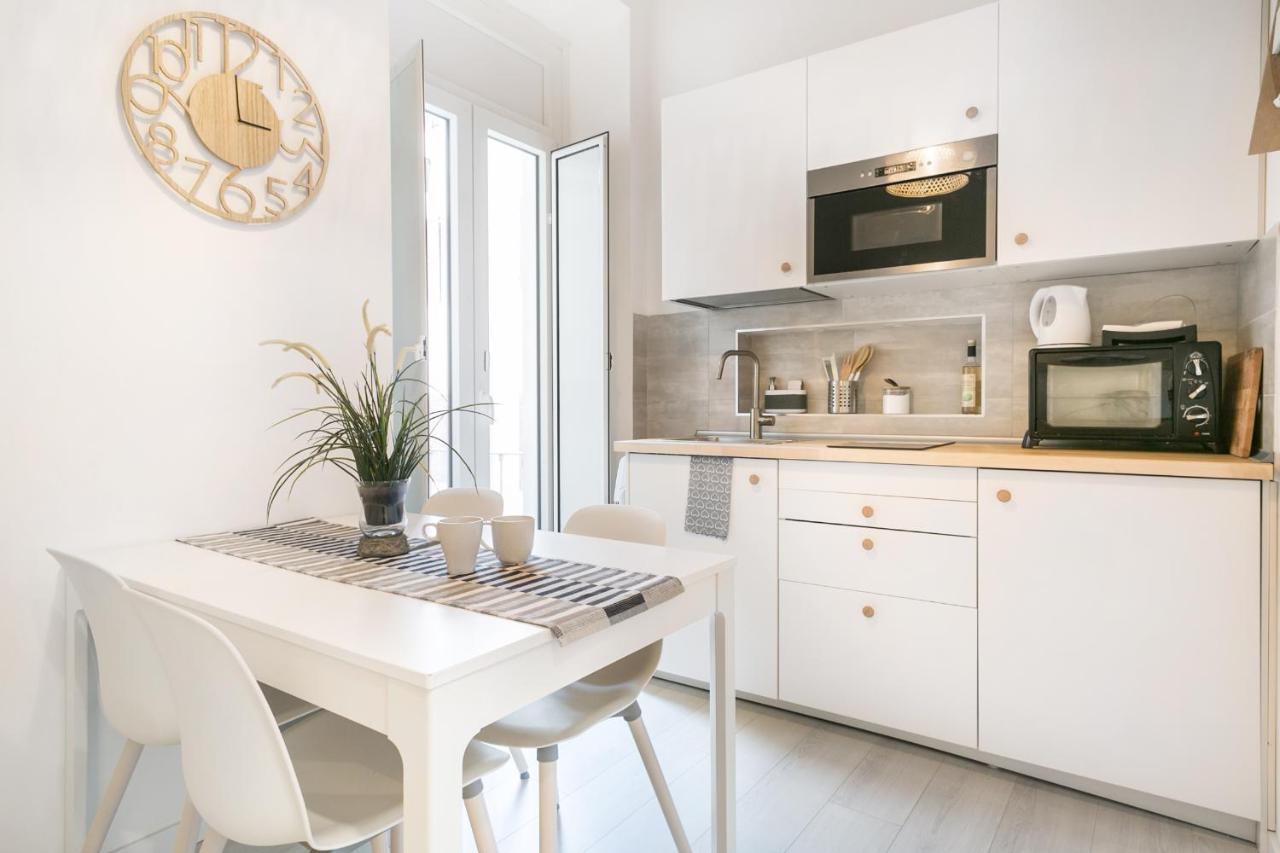 Apartment White Ostilia
