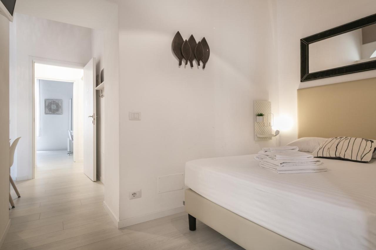 White Ostilia Apartment Rome