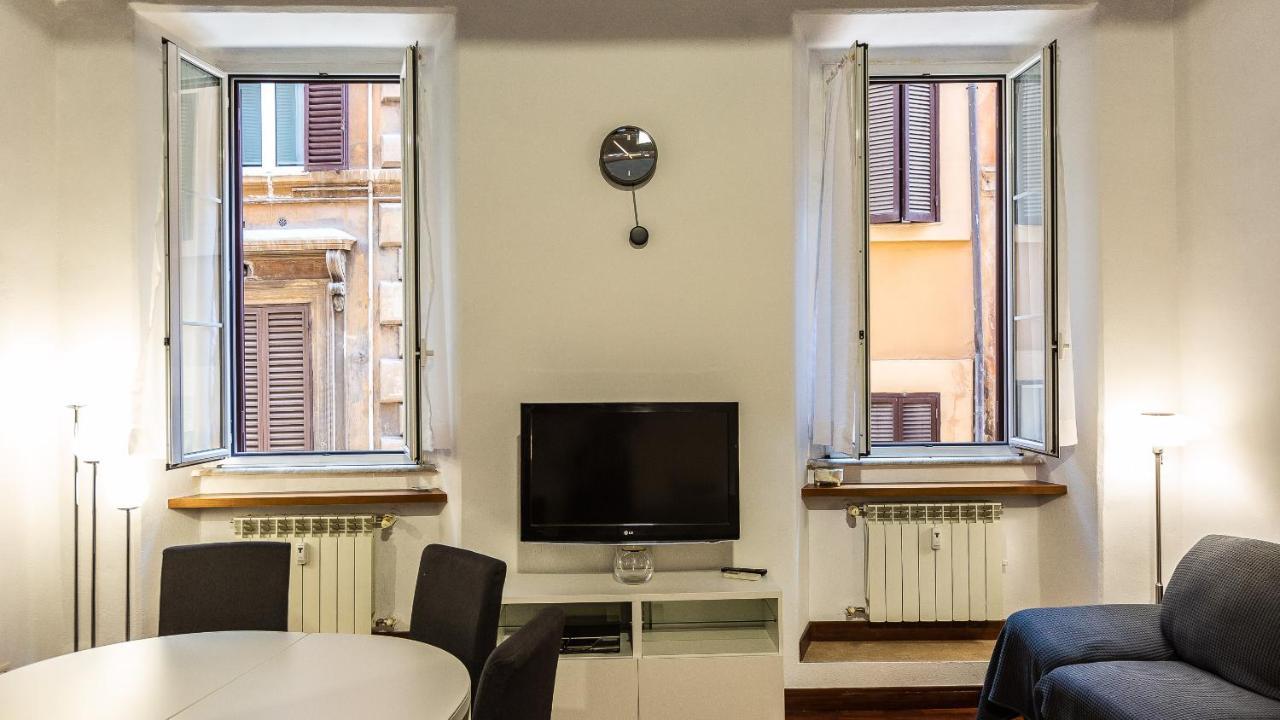 Cartari In Apartment Rome