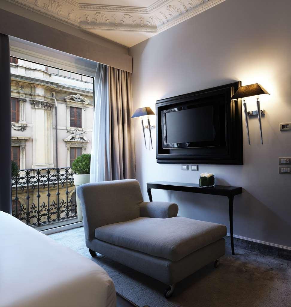 Leon's Place In Hotel 4*