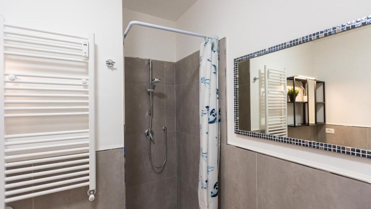 Apartment In - Annietta Rome