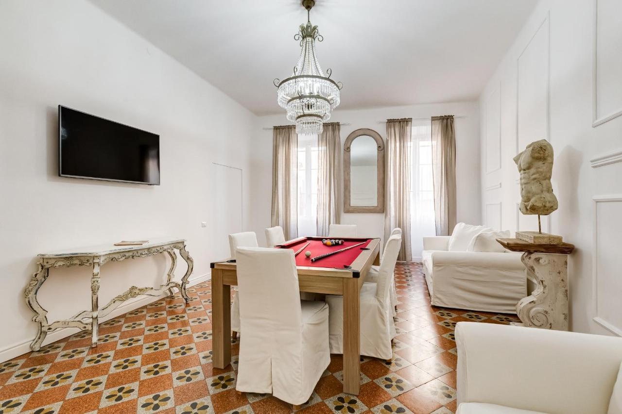 Appartement Spanish Square - Romedreamhome