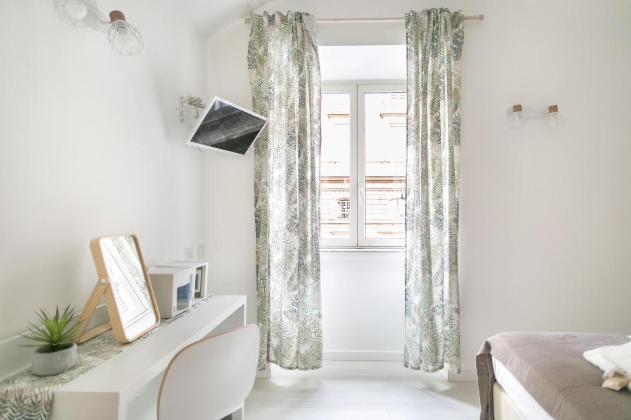 White Candia Rome