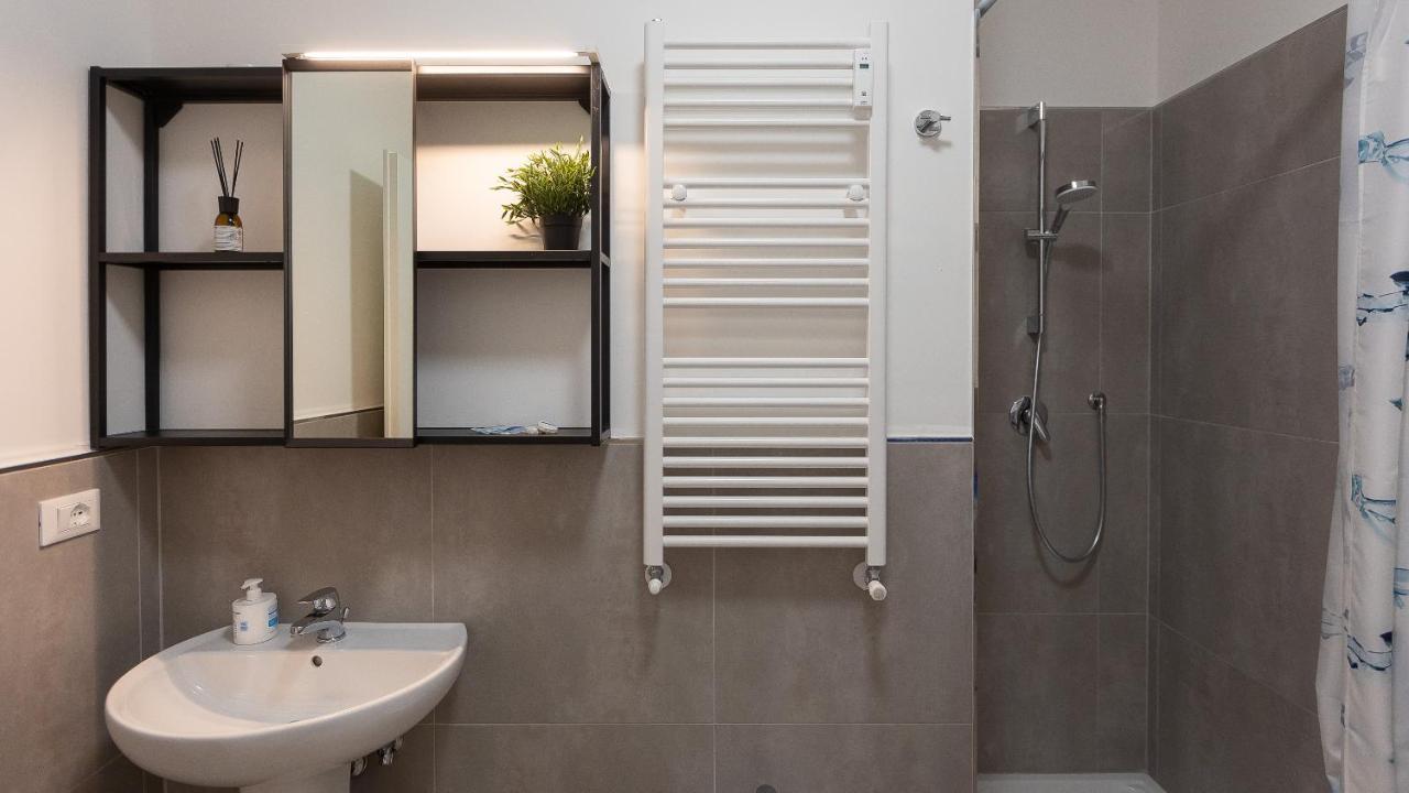 In - Annietta Apartment