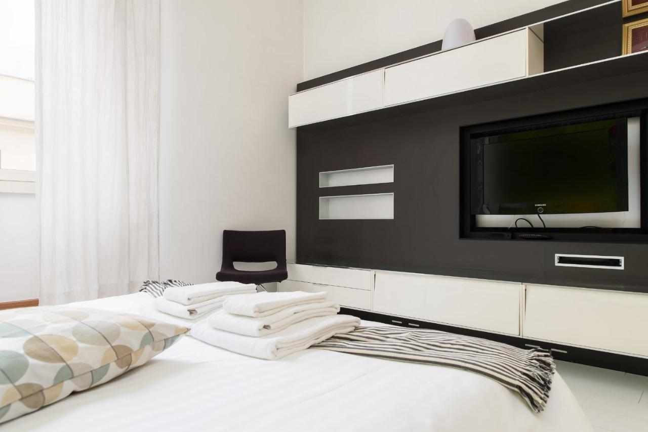 White Ostilia Apartment Rome