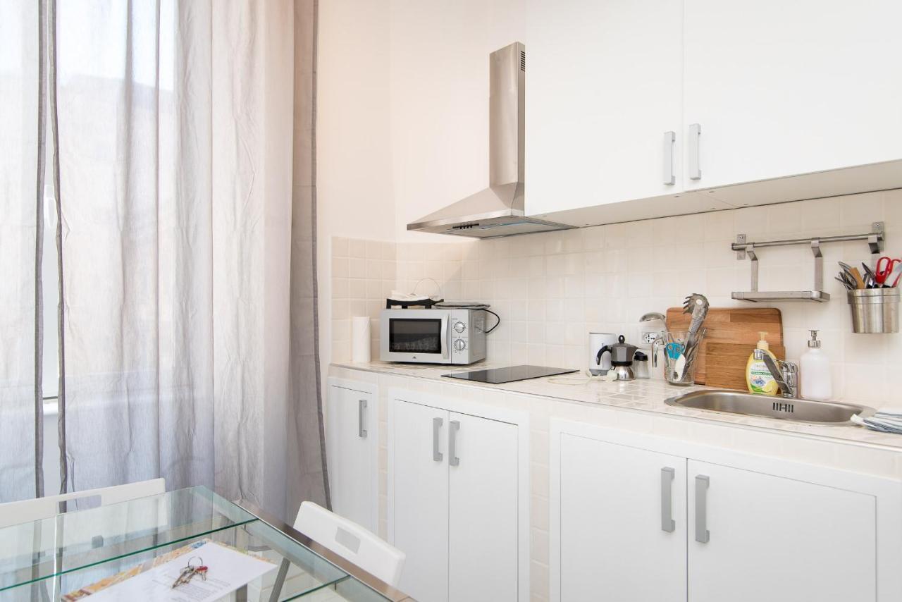 Apartment White Ostilia