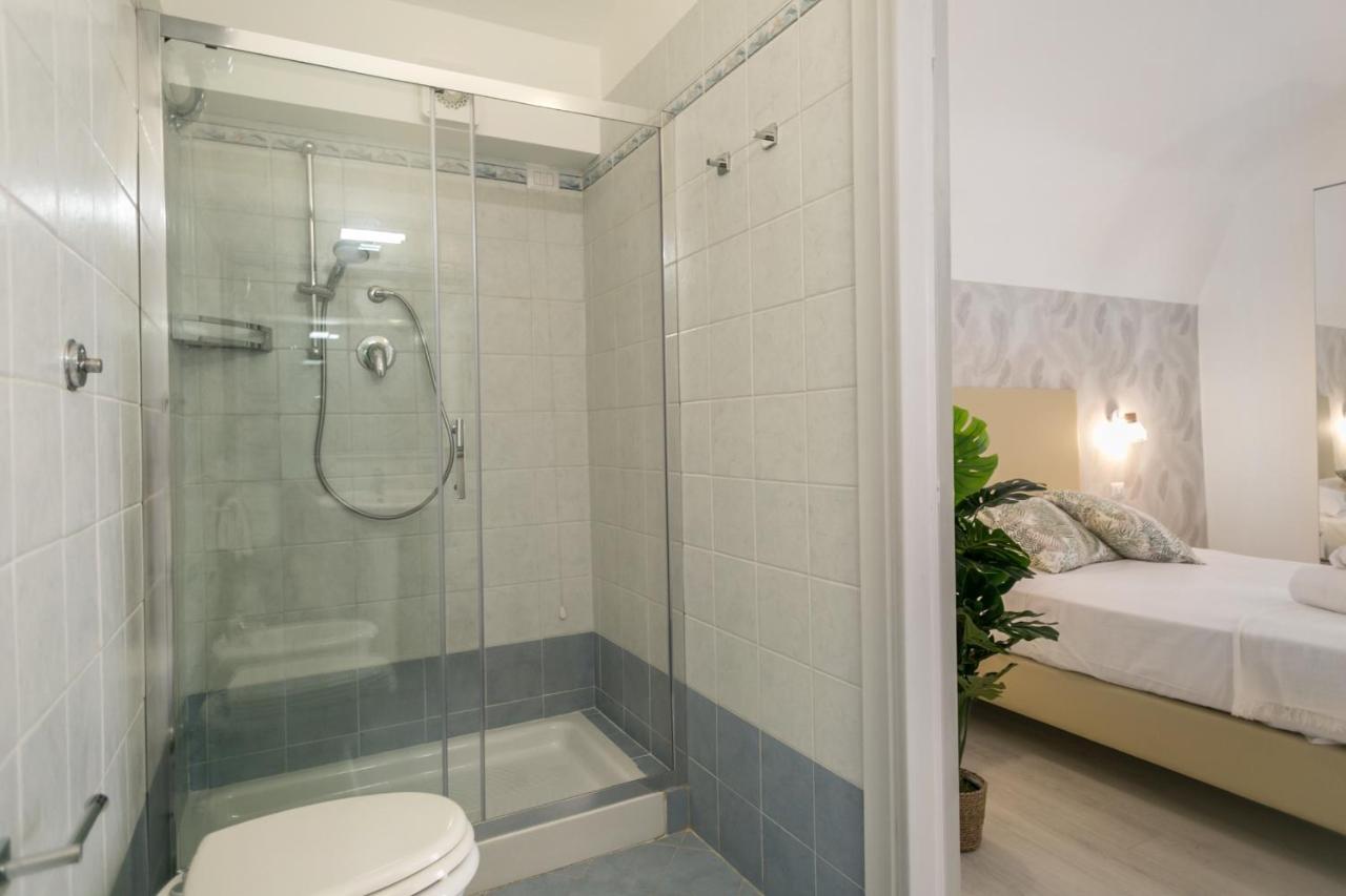White Candia Bed & Breakfast Rome